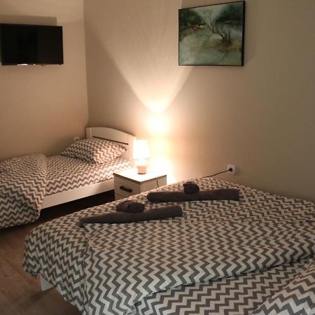 Apartman Petrov Donji Milanovac Bagian luar foto