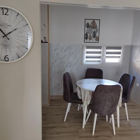 Apartman Petrov Donji Milanovac Bagian luar foto